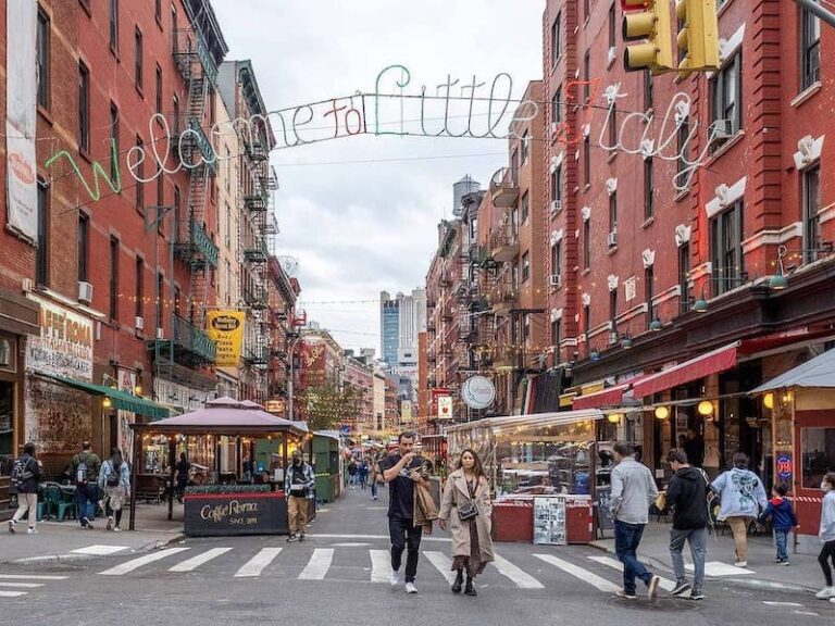 Best Italian Restaurants Nyc Welcome To Little Italy Sign 768x576 